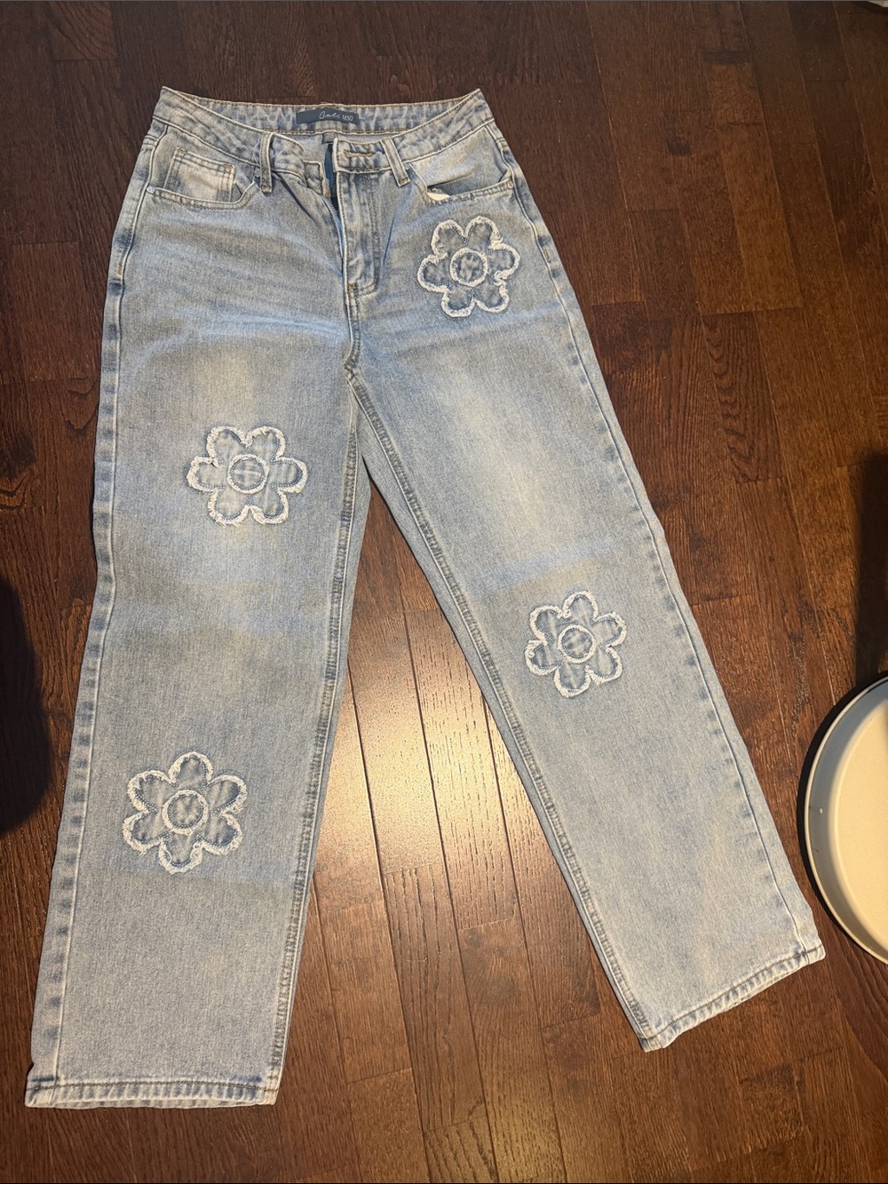Light Wash Floral Patch Women's Jeans